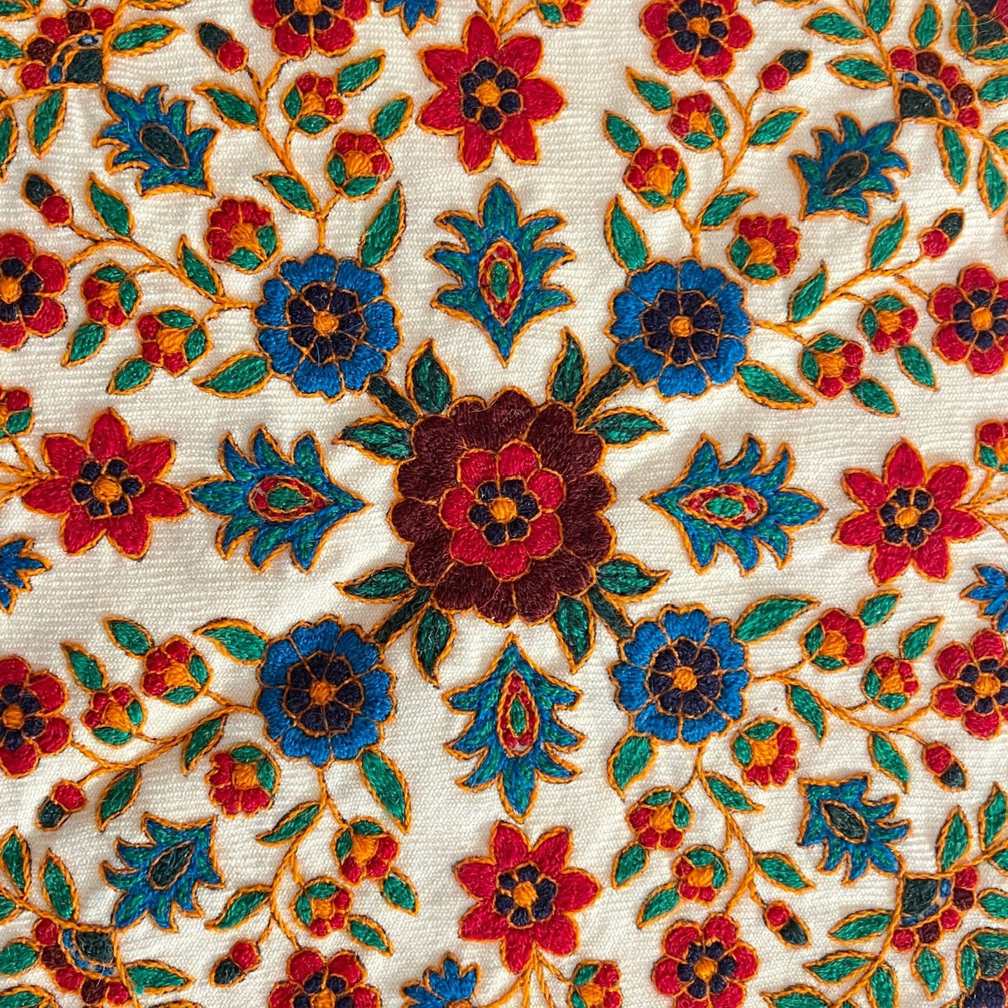 Decorative Tablecloth (Ivory)