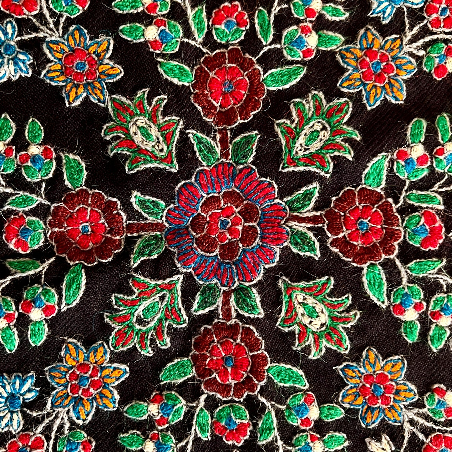 Decorative Tablecloth (Black)