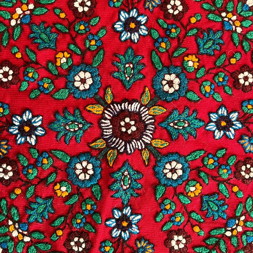 Decorative Tablecloth (Red)