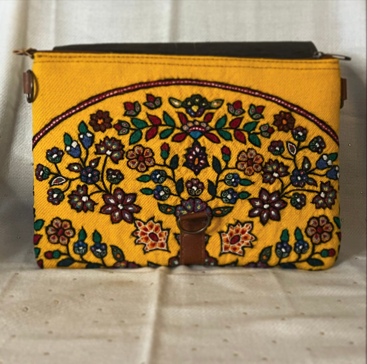 Yara Crossbody (Yellow)