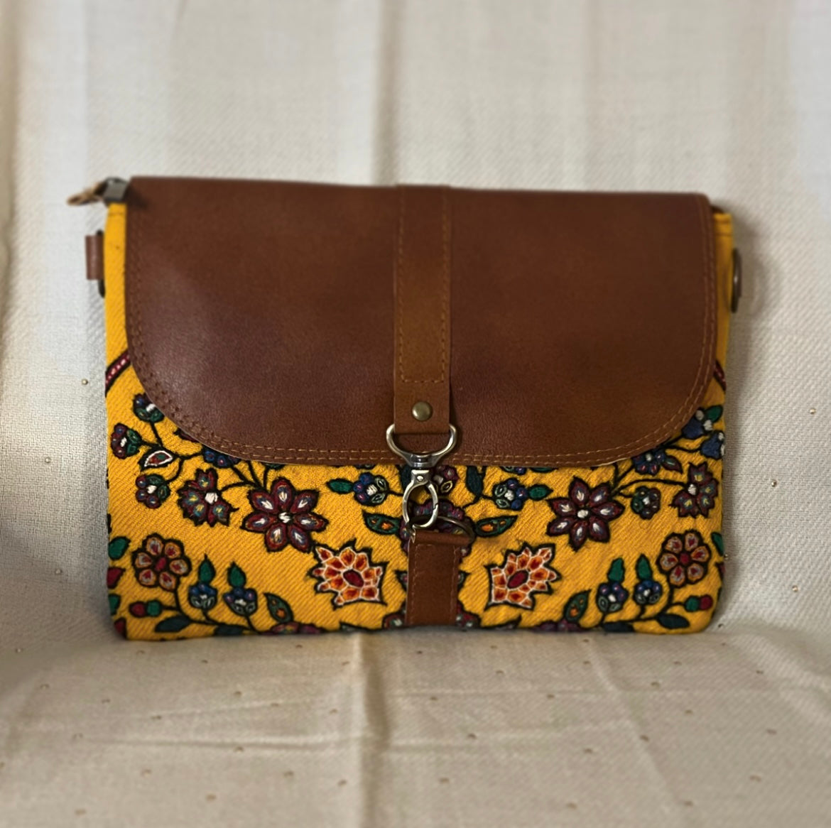 Yara Crossbody (Yellow)