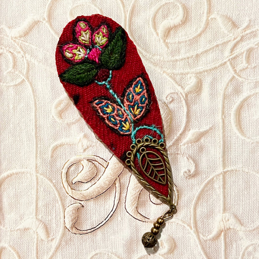 Brooch 004