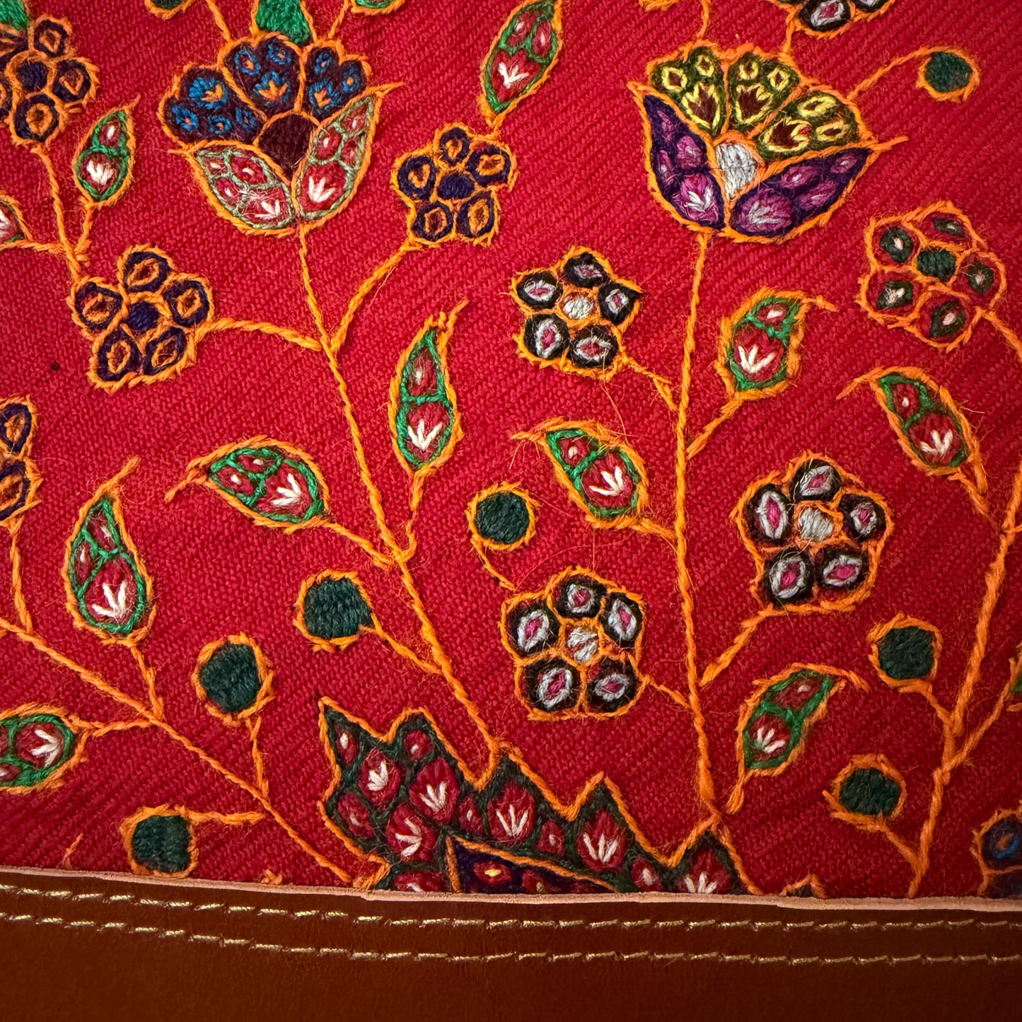 Laleh Crossbody (Ruby)